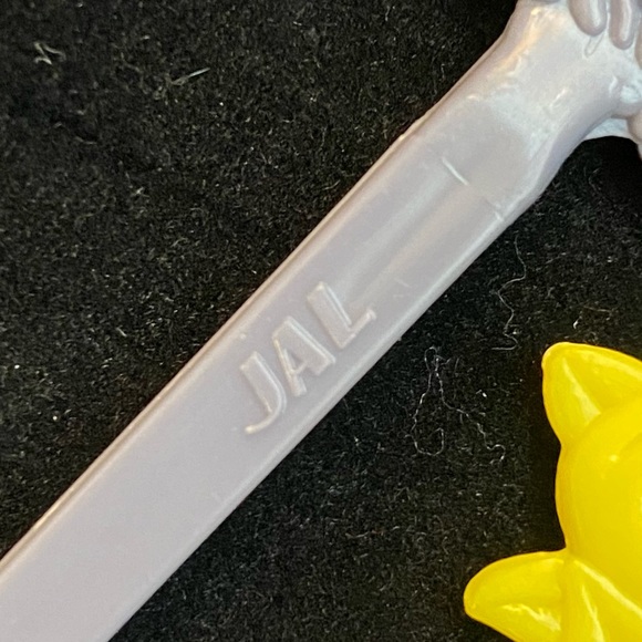 Vintage 60’s-70’s, JAL, Japan Air Lines Stirrer Sticks/Swizzle Stick Yellow Gray - Picture 5 of 10